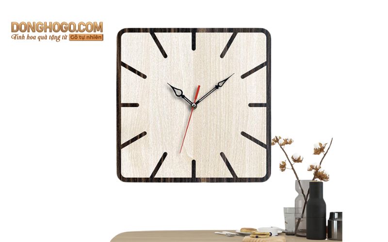 Đặc điểm kỹ thuật của đồng hồ gỗ vuông