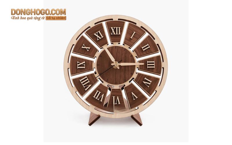 Đồng hồ gỗ để bàn nghệ thuật