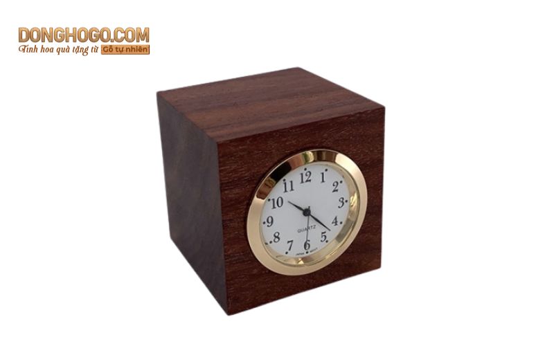 Đồng hồ gỗ nguyên khối